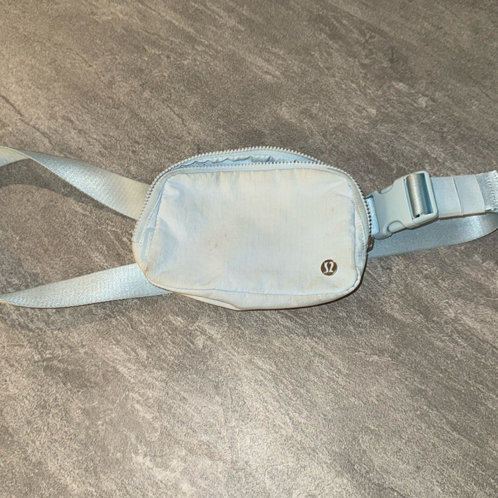 Lulu crossbody bag - Everywhere Belt Bag 1L